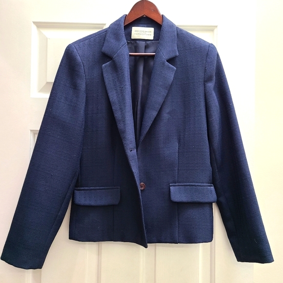 Woman's Navi Blue Blazer and Skirt set - Picture 2 of 3